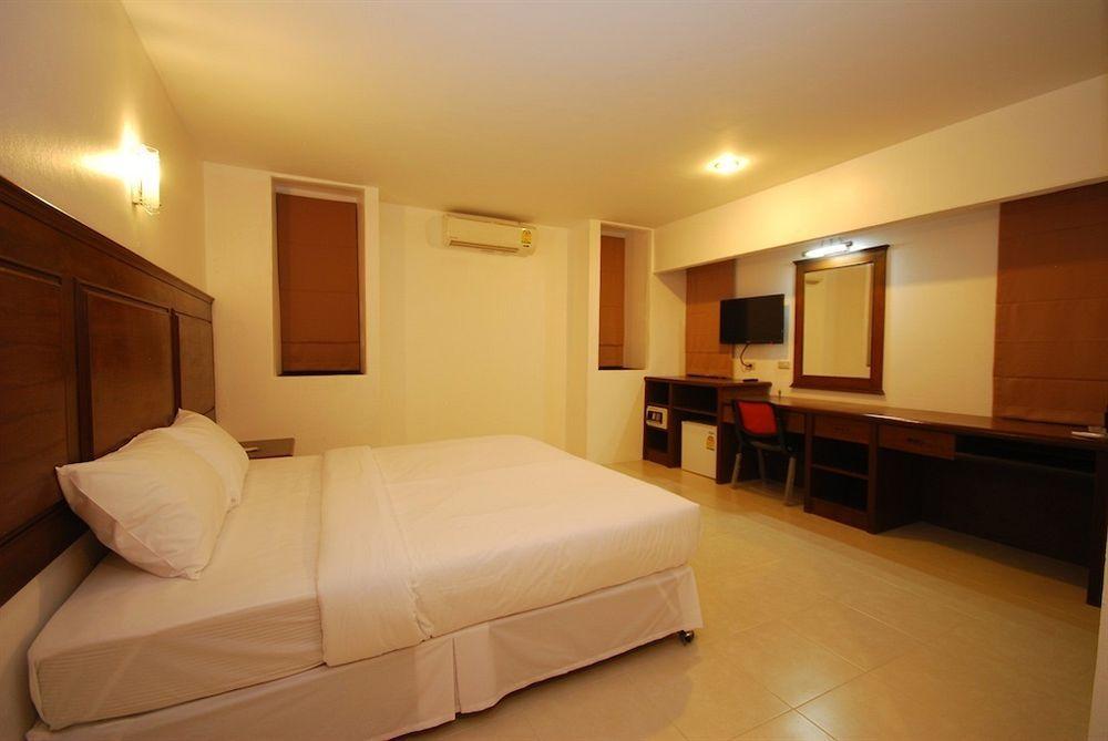 Patong Budget Rooms Exterior photo