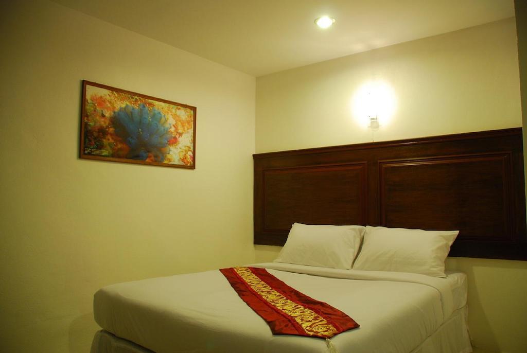 Patong Budget Rooms Exterior photo
