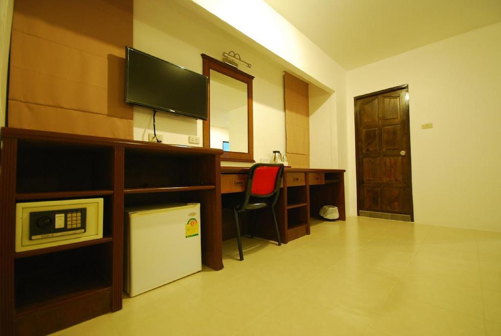 Patong Budget Rooms Exterior photo